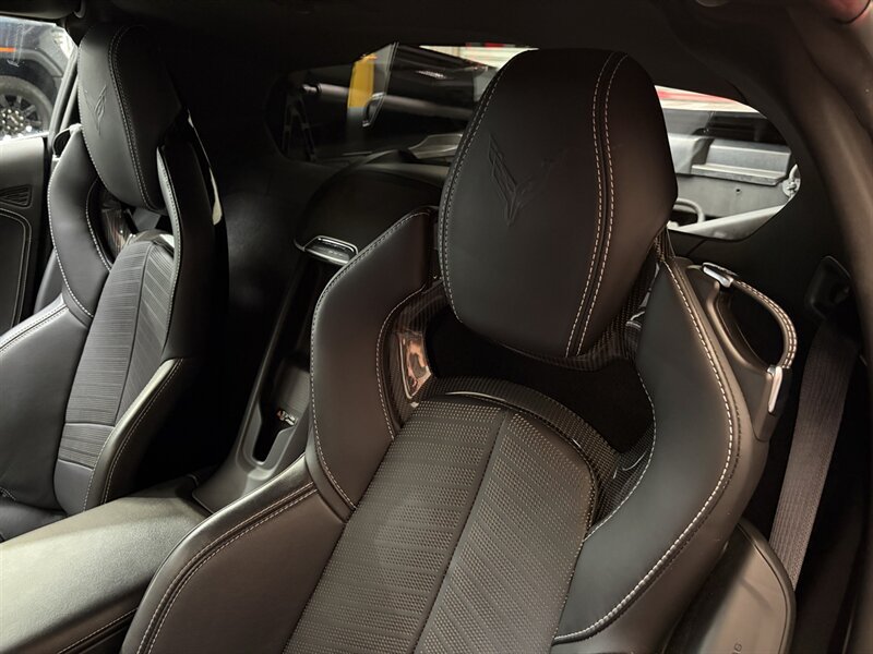 Used 2022 Chevrolet Corvette Stingray Coupe w/ Z51 2LT w/ Z51 Performance Package RWD image 16
