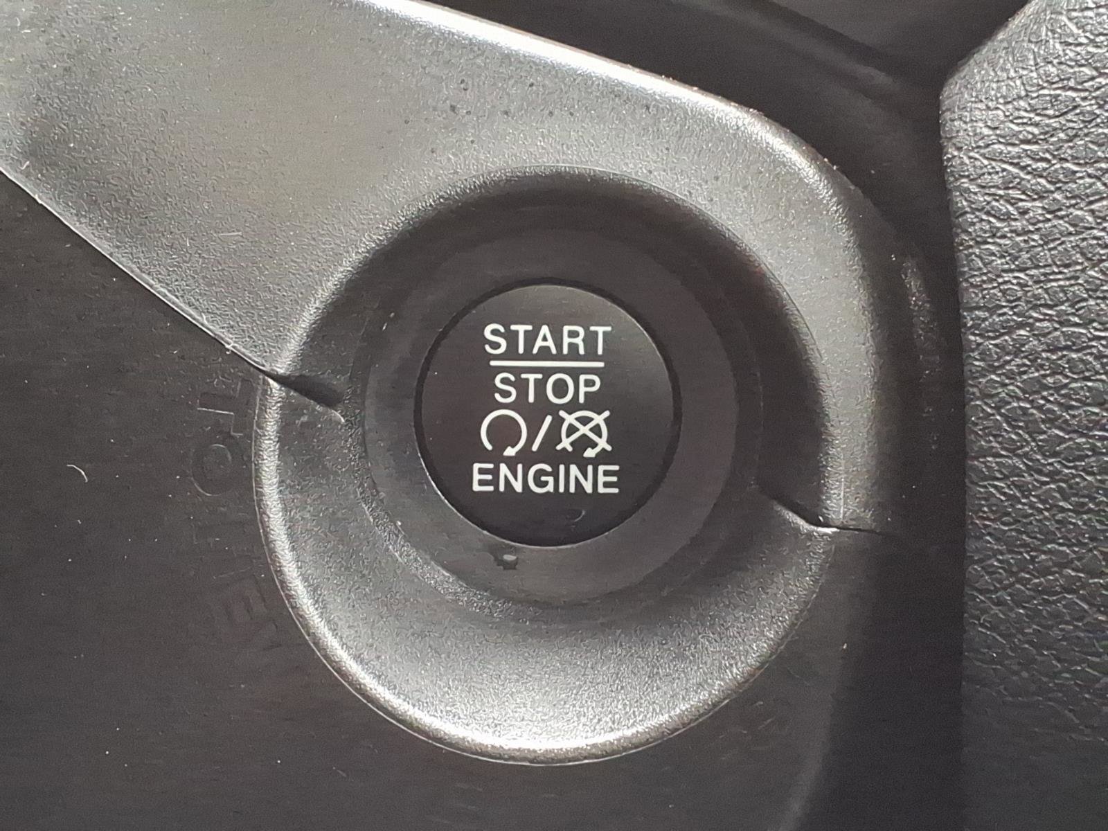 Certified 2021 Jeep Renegade Limited w/ Sun & Sound Group image 24