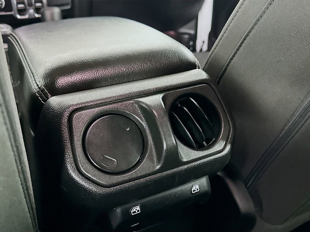 Certified 2022 Jeep Wrangler Unlimited Sahara w/ Cold Weather Group image 37