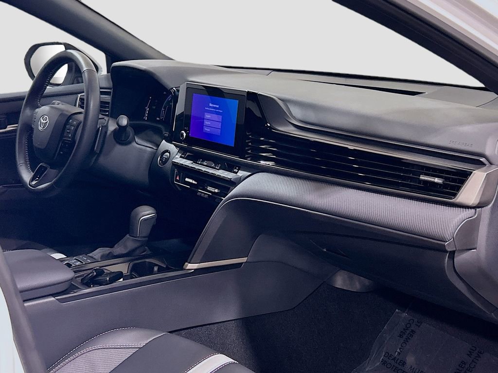 Used 2025 Toyota Camry SE w/ Convenience Package FWD image 25