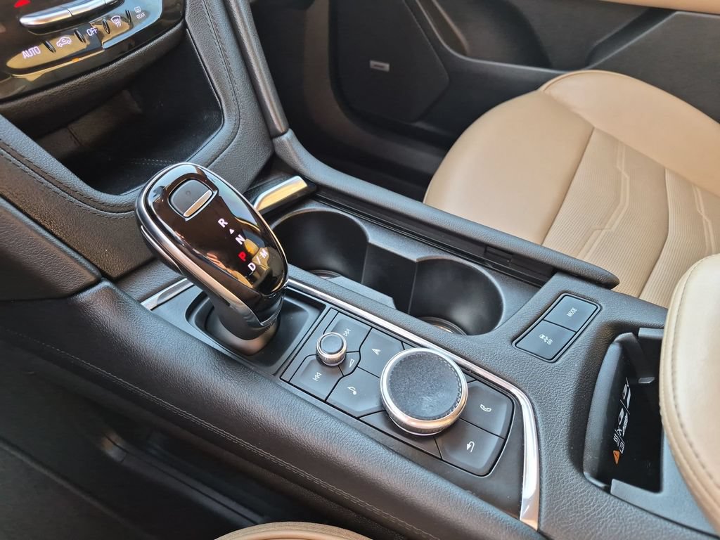 Used 2020 Cadillac XT6 Premium Luxury w/ Platinum Package FWD image 23