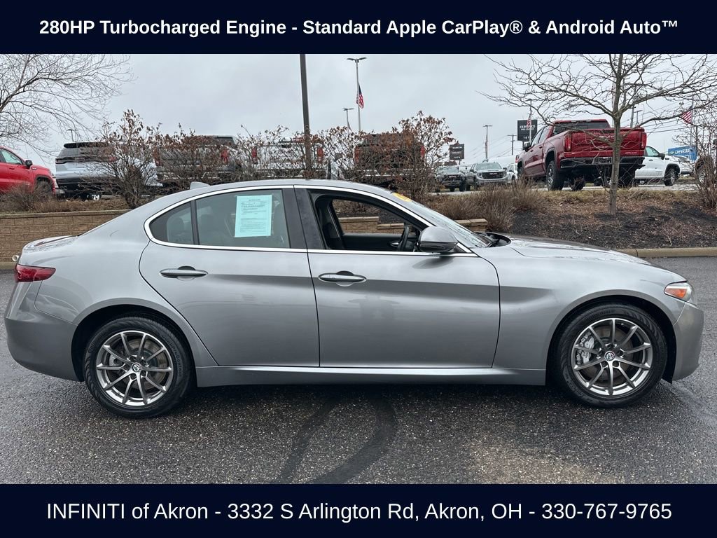 Used 2018 Alfa Romeo Giulia AWD image 14