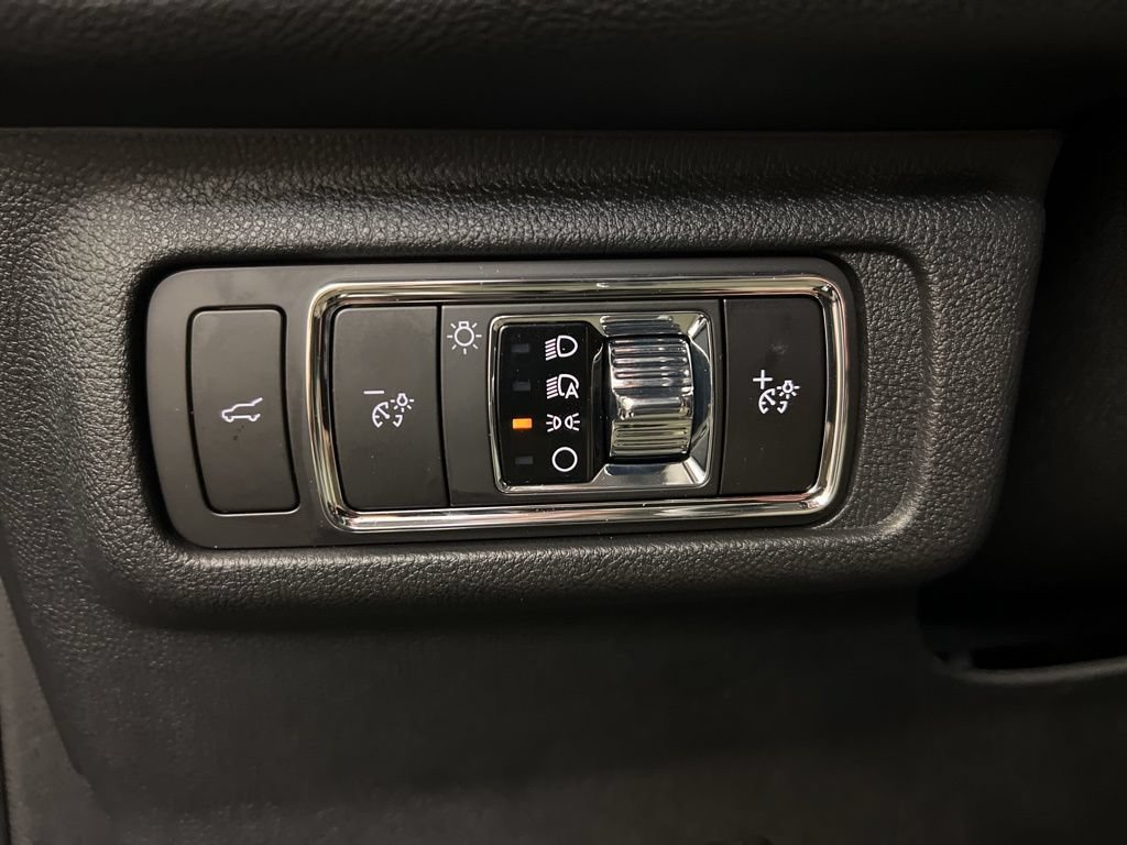 Used 2026 Lincoln Corsair Premiere AWD/4WD image 24