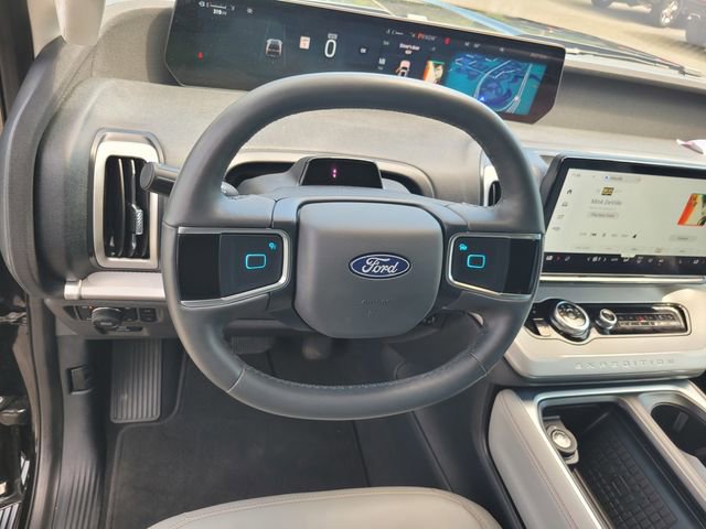 Certified 2025 Ford Expedition Max Active image 30