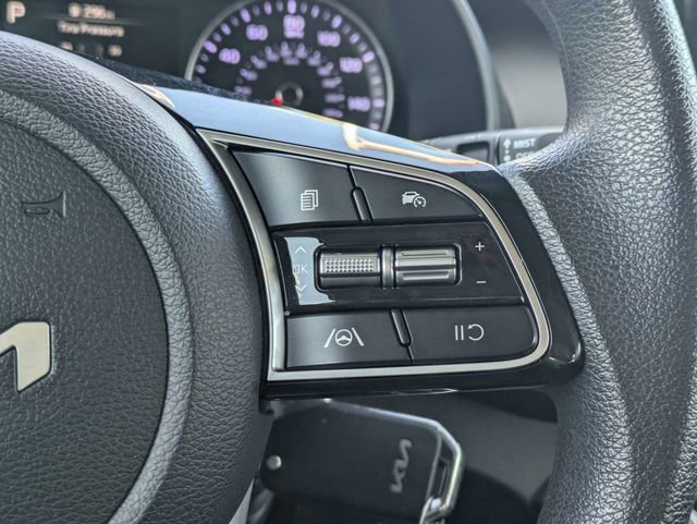 Used 2024 Kia Forte LXS image 23