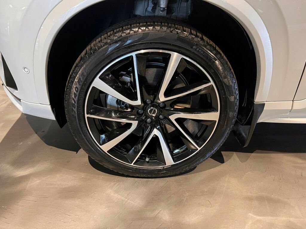 Used 2023 Volvo XC90 T8 Ultimate image 11