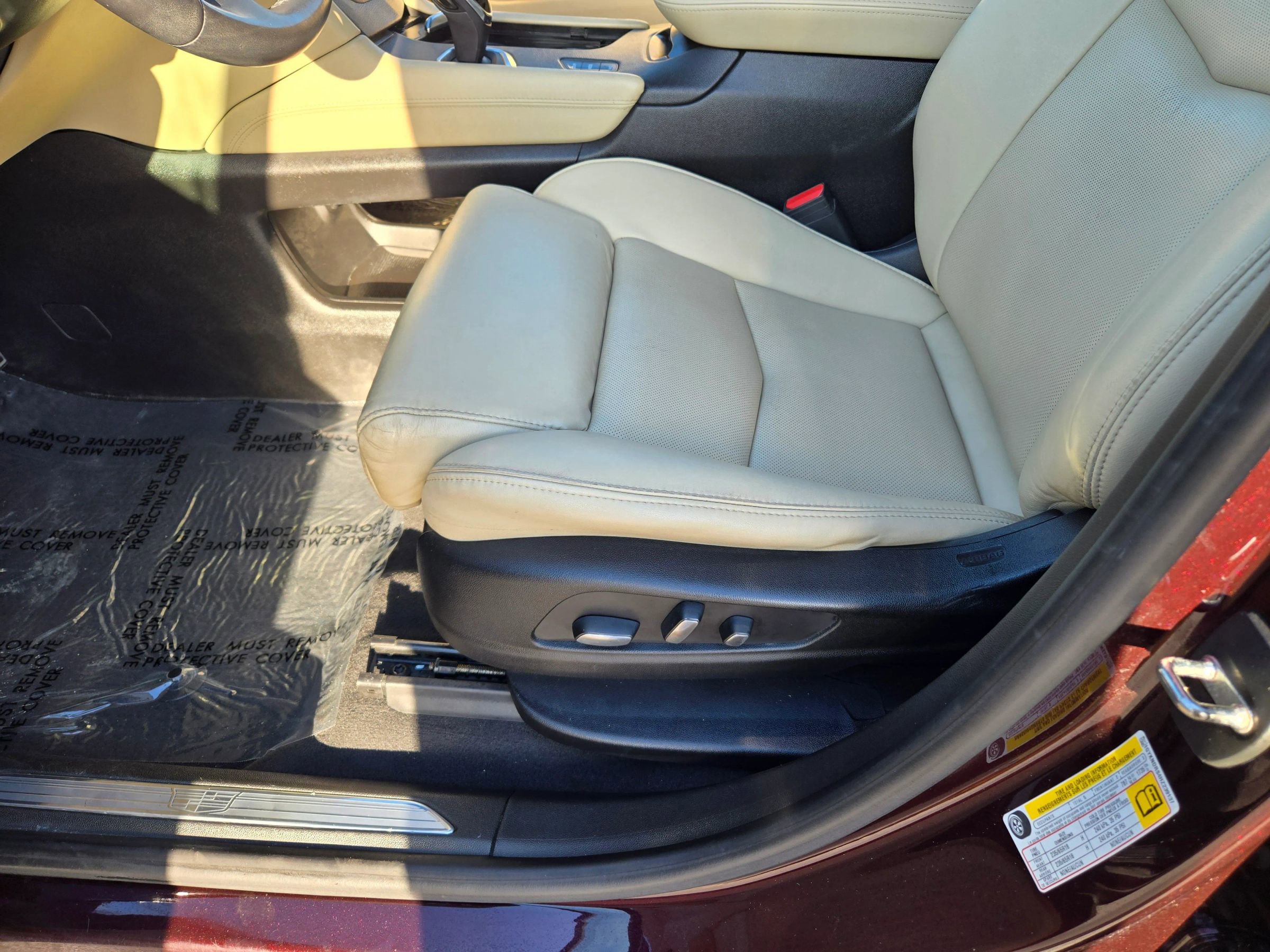 Used 2017 Cadillac XT5 Luxury w/ Driver Awareness Package image 39