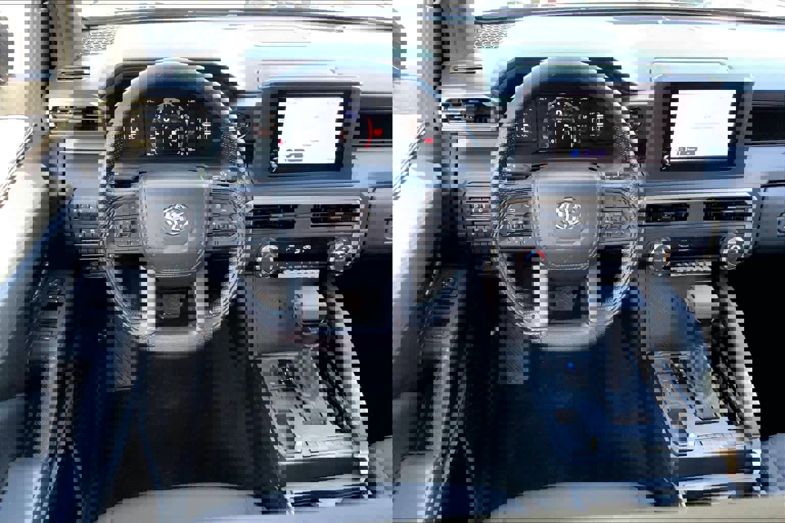 Used 2025 Toyota Tacoma SR image 5