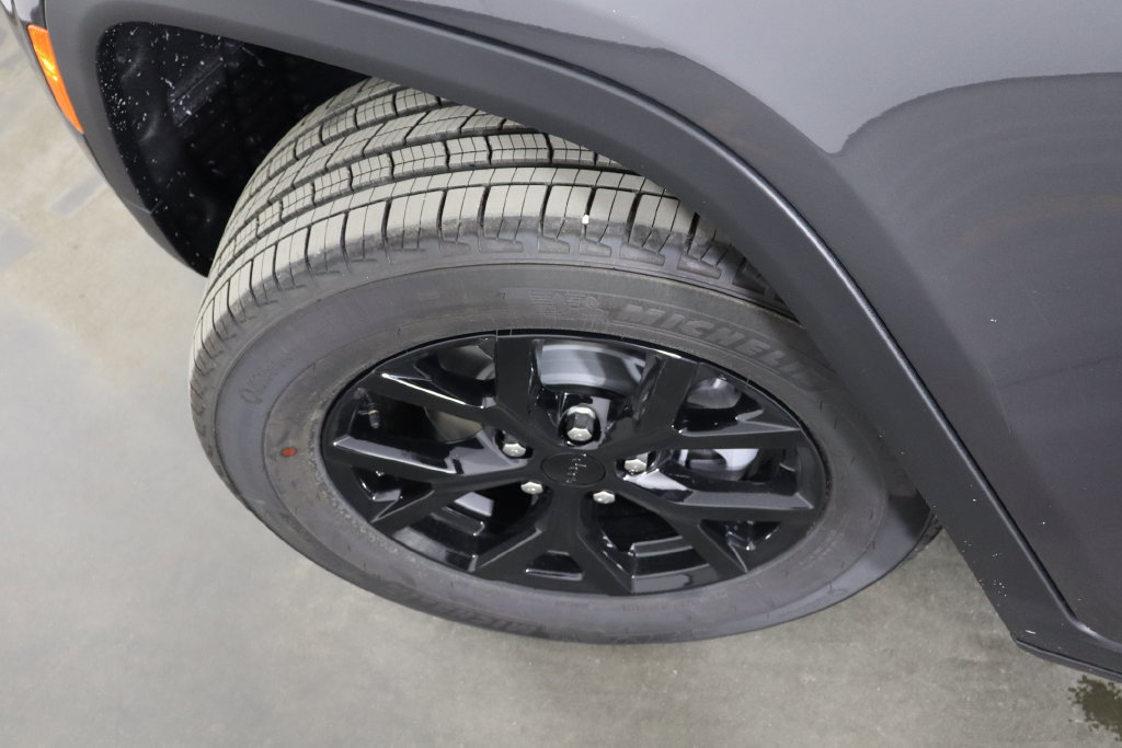 New 2026 Jeep Grand Cherokee Altitude AWD/4WD image 46