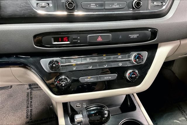 Used 2016 Kia Sedona L FWD image 4
