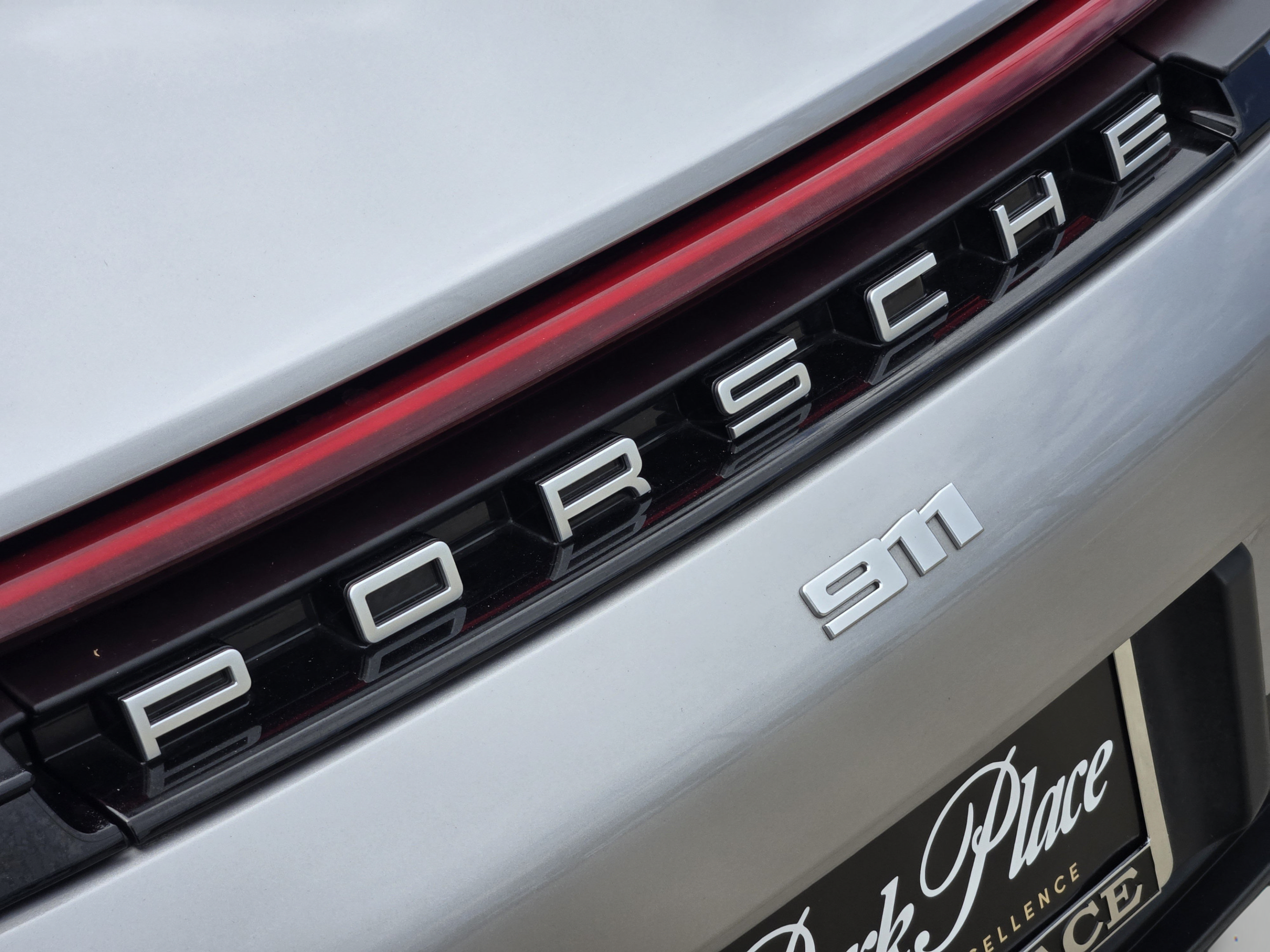 Used 2025 Porsche 911 Carrera RWD image 30