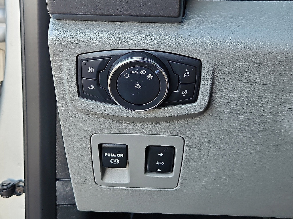 Used 2018 Ford F150 XLT w/ Equipment Group 301A Mid AWD/4WD image 23
