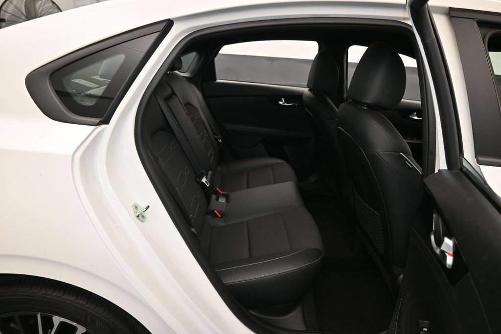 Used 2022 Kia Forte GT-Line w/ GT-Line Technology Package FWD image 32