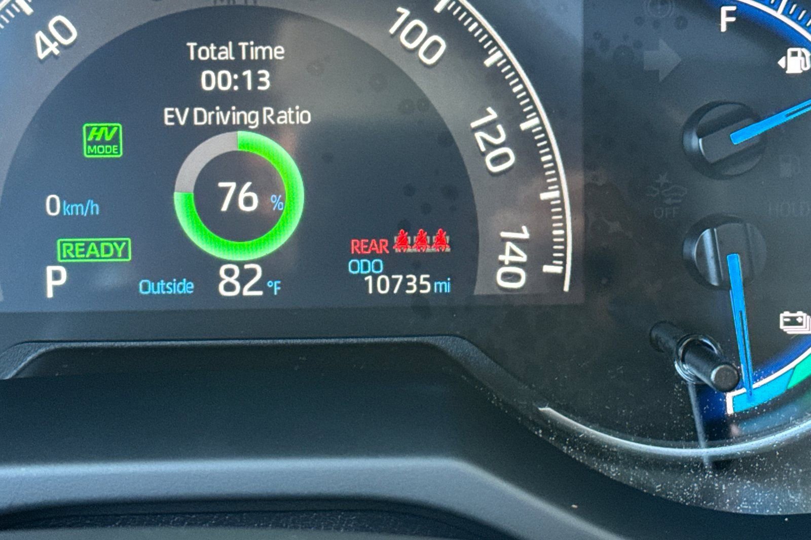 Used 2024 Toyota RAV4 SE w/ Weather & Moonroof Package image 27