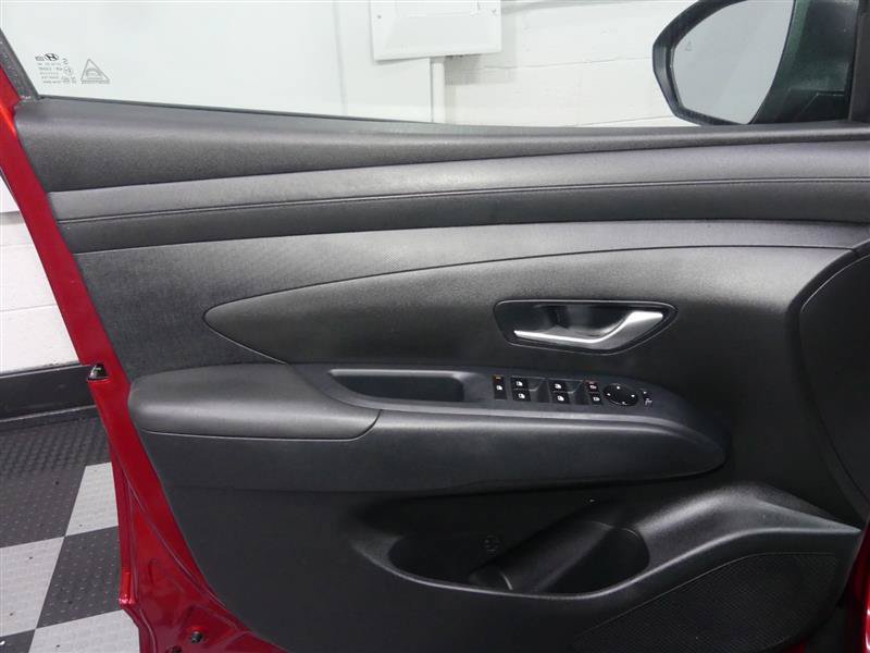 Used 2025 Hyundai Tucson SEL FWD image 18