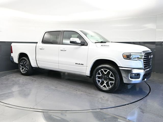 Used 2025 RAM 1500 Laramie AWD/4WD image 3
