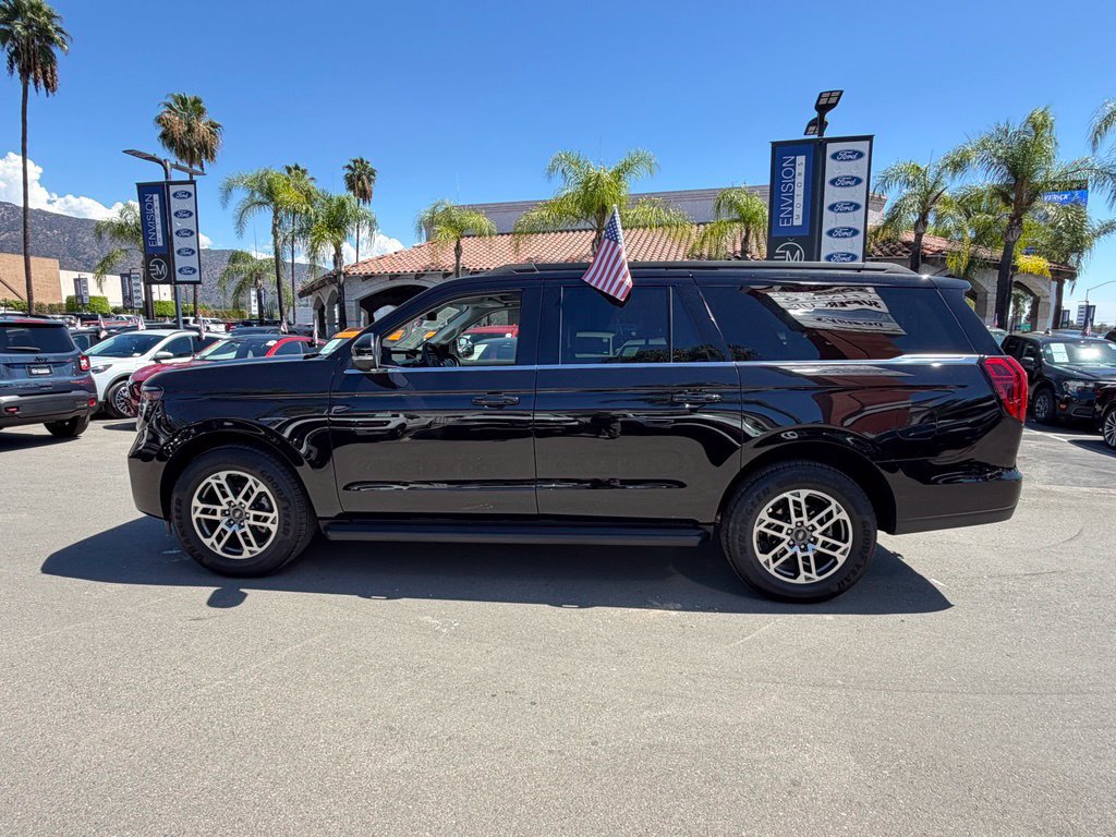 Used 2026 Ford Expedition Max Active RWD image 7