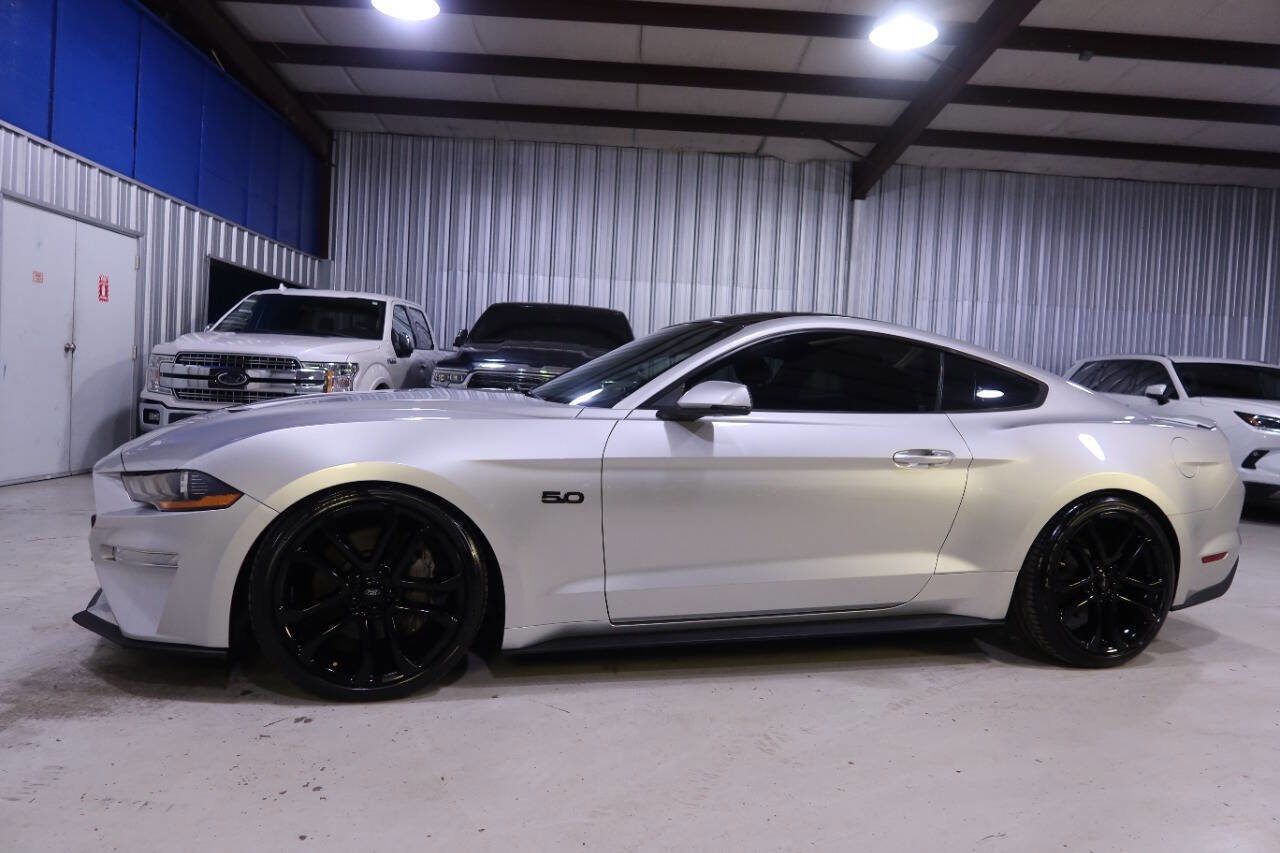 Used 2019 Ford Mustang GT Premium RWD image 1
