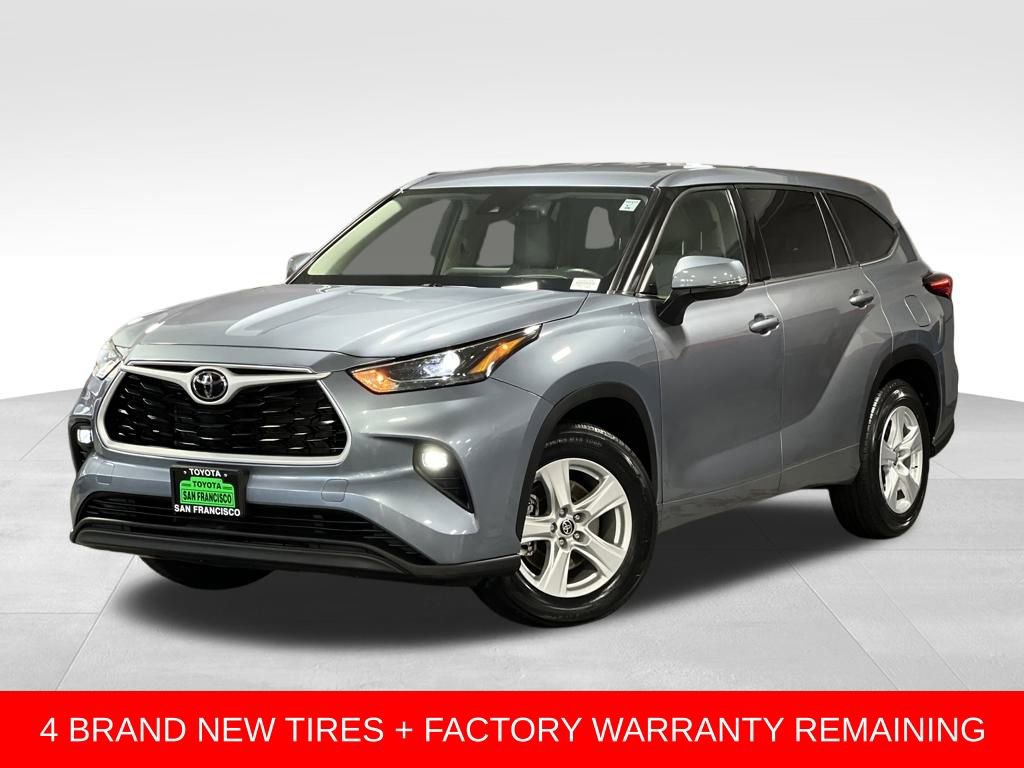 Used 2022 Toyota Highlander LE