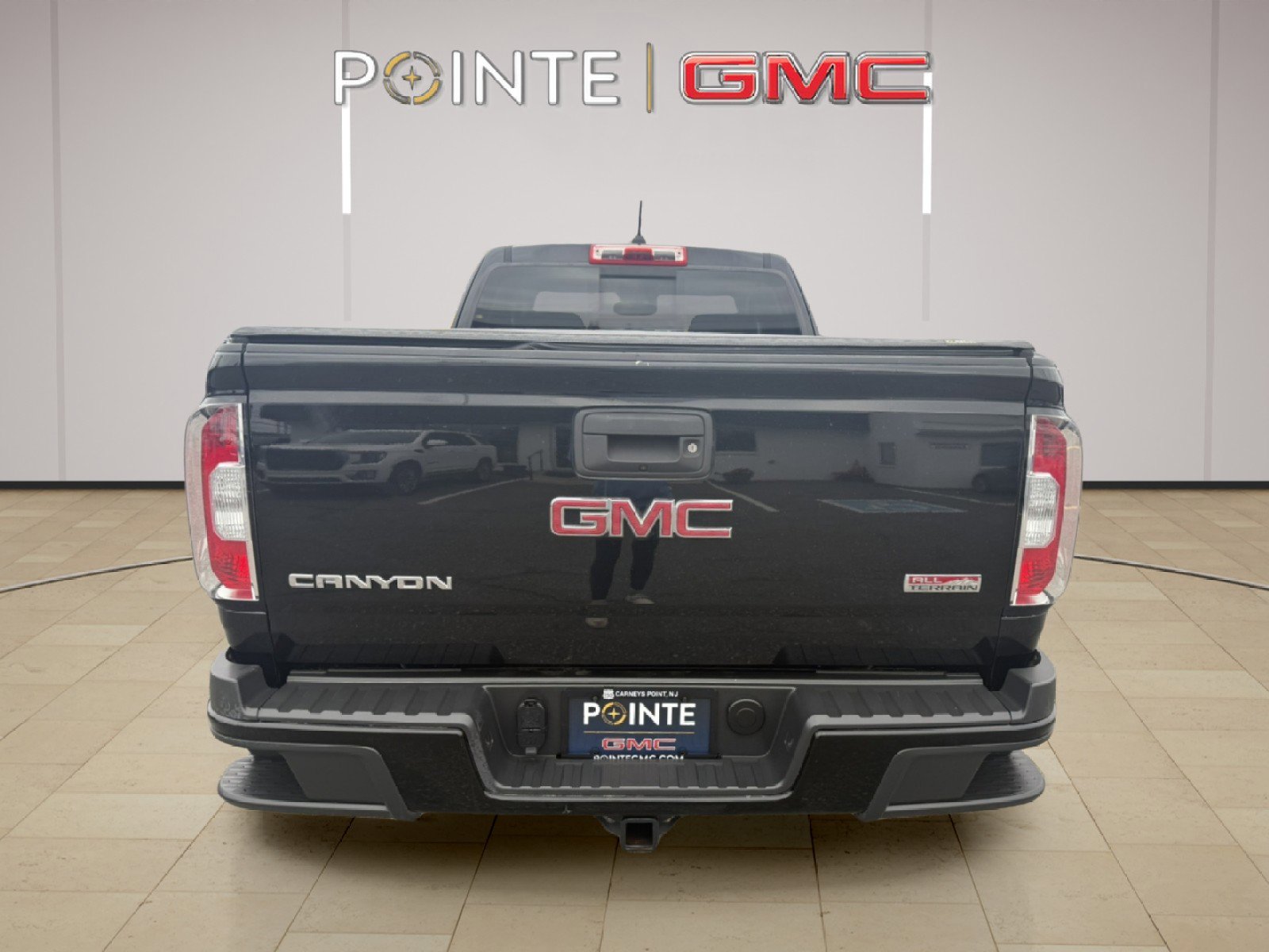 Used 2017 GMC Canyon SLE w/ All Terrain X Package image 4