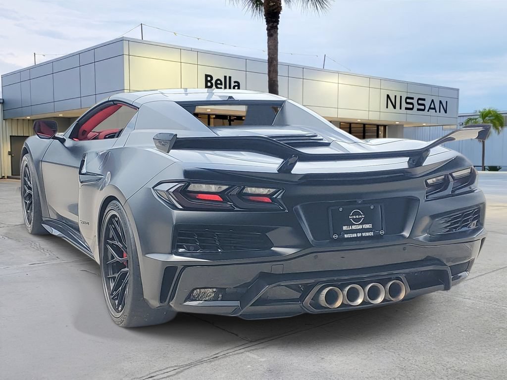 Used 2024 Chevrolet Corvette Z06 w/ Z07 Performance Package RWD image 5