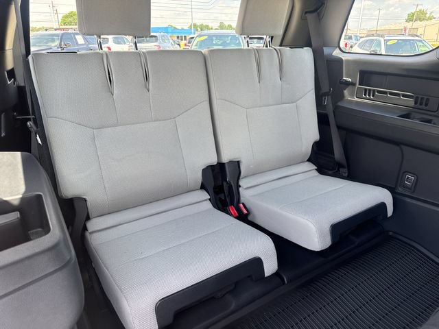 Used 2025 Toyota 4Runner SR5 AWD/4WD image 13
