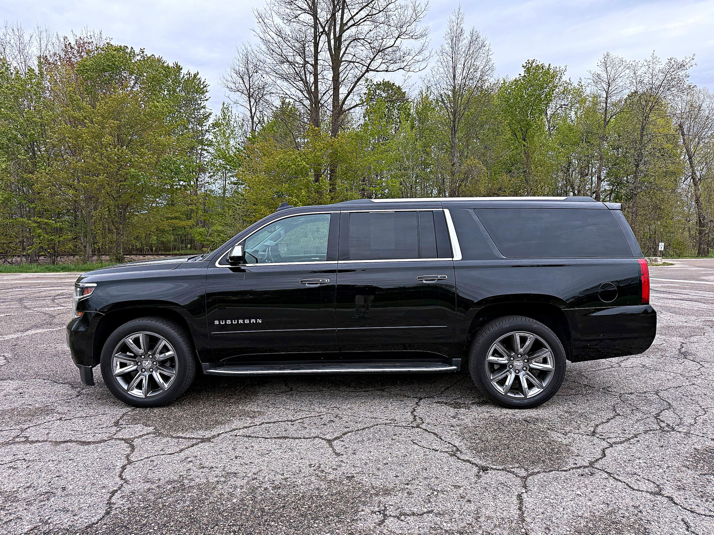 Used 2019 Chevrolet Suburban Premier AWD/4WD image 6