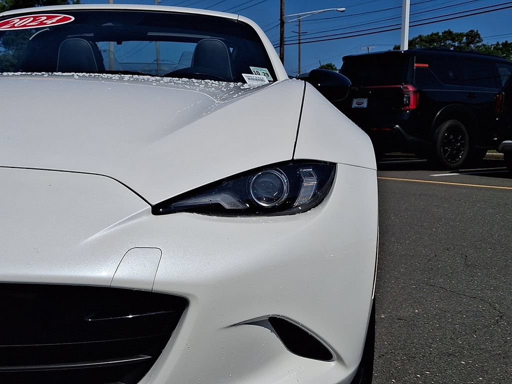 Used 2024 MAZDA MX-5 Miata RF Club RWD image 10