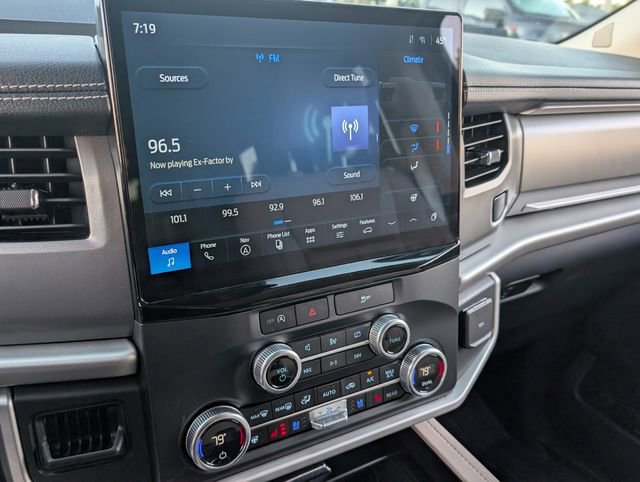 Used 2024 Ford Expedition XLT image 16