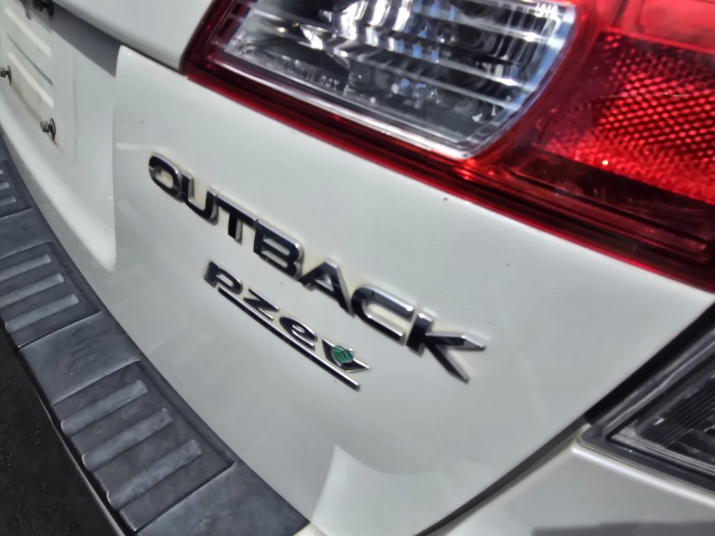 Used 2013 Subaru Outback 2.5i Premium AWD/4WD image 10