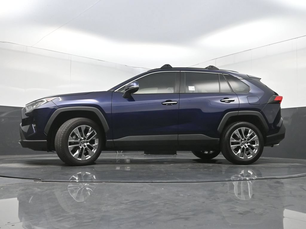 Used 2020 Toyota RAV4 Limited FWD image 28