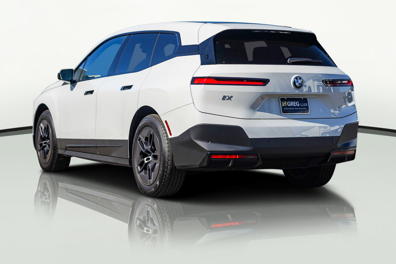 Used 2025 BMW iX xDrive50 image 7