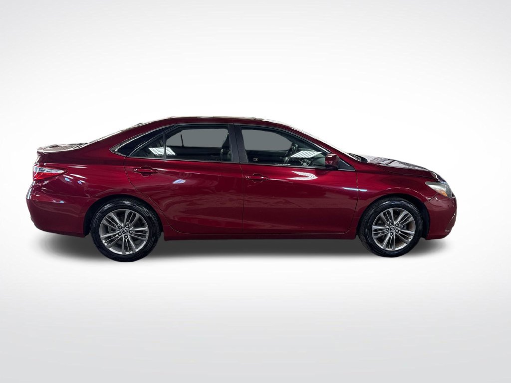 Used 2015 Toyota Camry SE FWD image 7