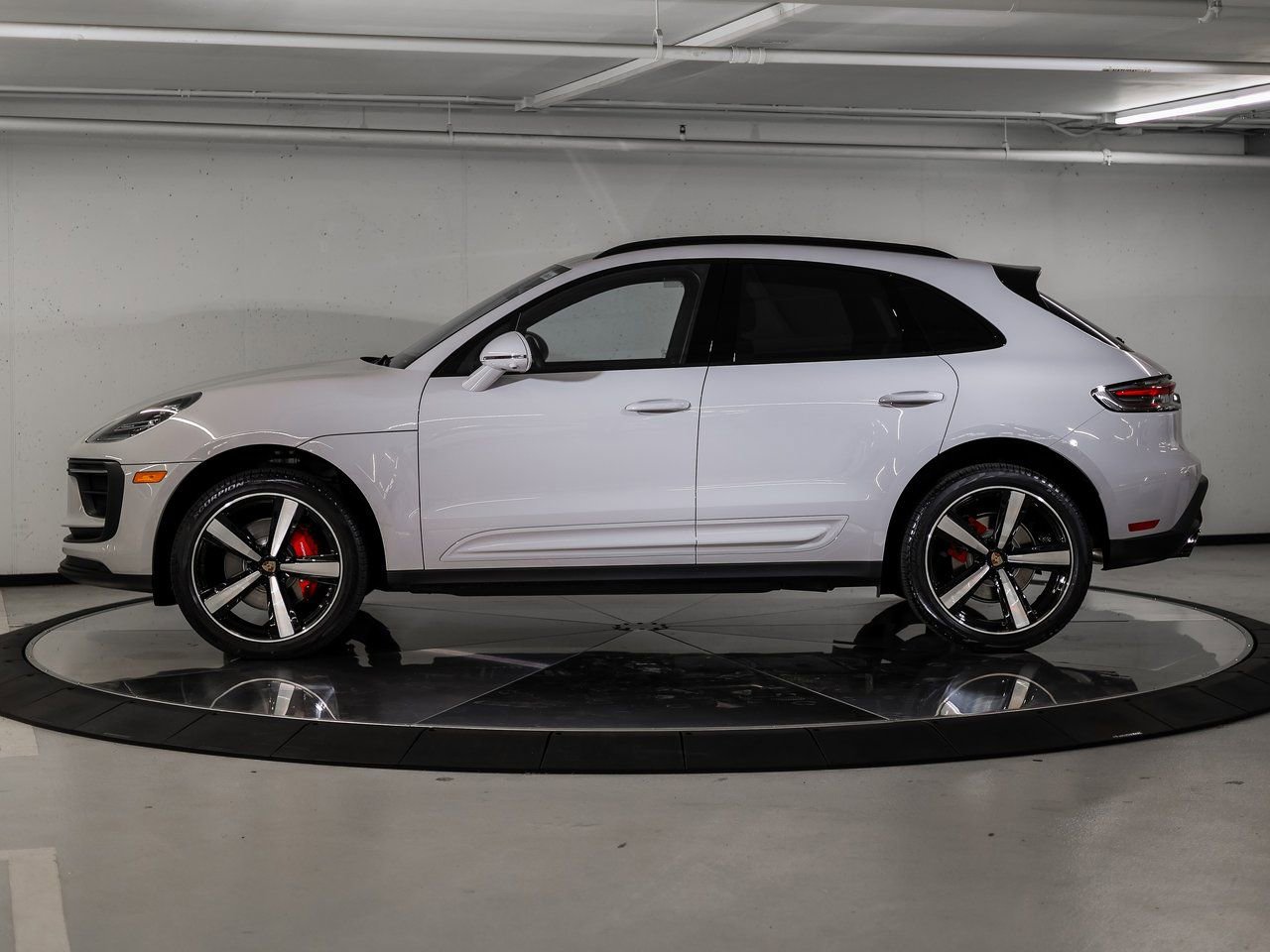 New 2026 Porsche Macan S image 2