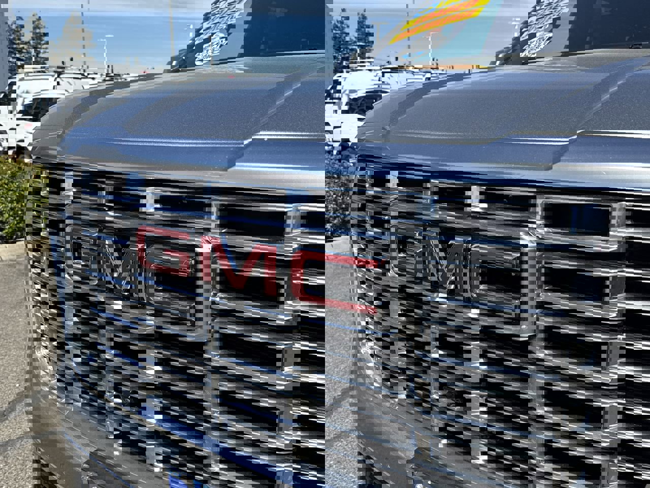 Used 2025 GMC Yukon XL Denali image 29