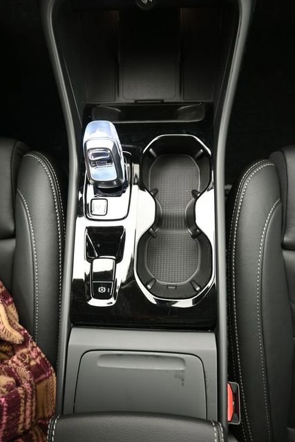 New 2026 Volvo XC40 B5 Plus w/ Protection Package Premier image 10