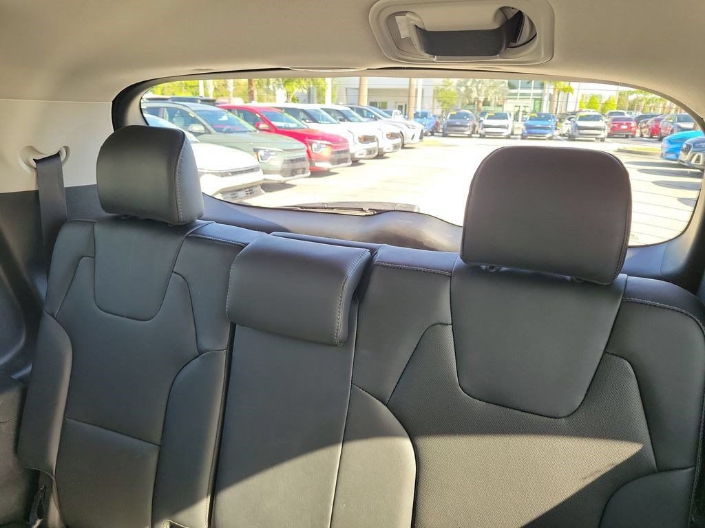Certified 2022 Kia Telluride EX w/ EX Premium Package FWD image 22