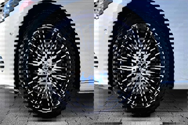 Certified 2025 Mercedes-Benz C 300 4MATIC Sedan image 37