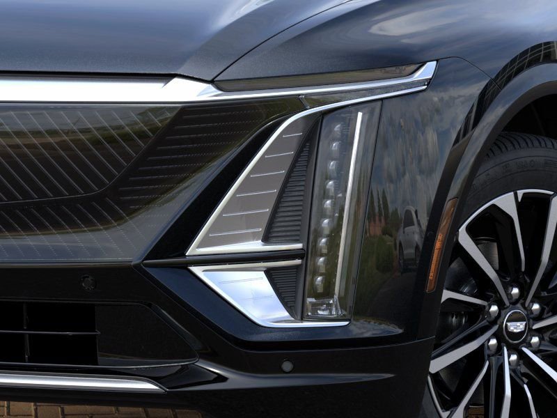 New 2024 Cadillac Lyriq Sport RWD image 10
