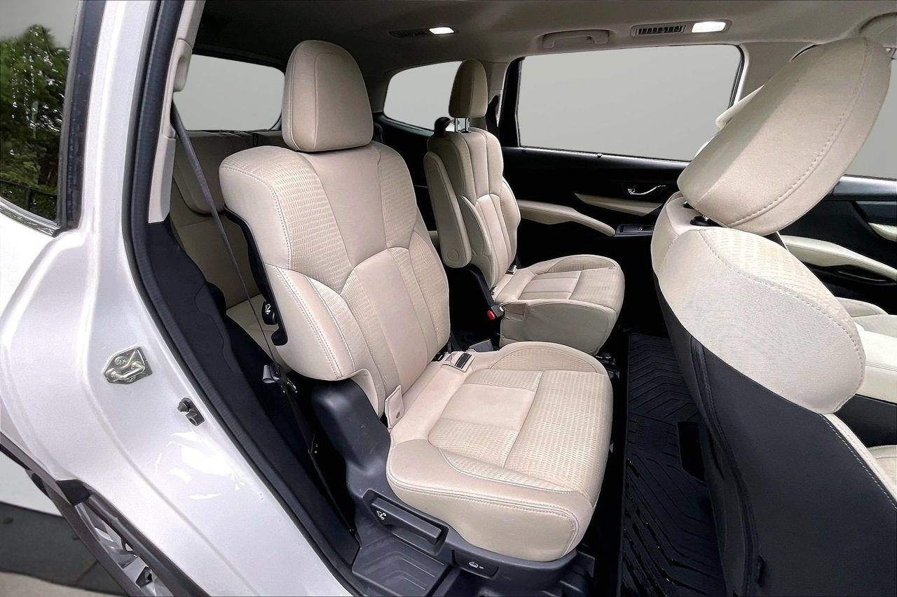 Used 2020 Subaru Ascent Premium w/ Convenience Package AWD/4WD image 24