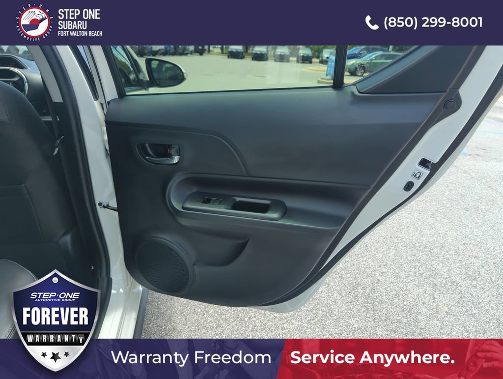 Used 2018 Toyota Prius C FWD image 31