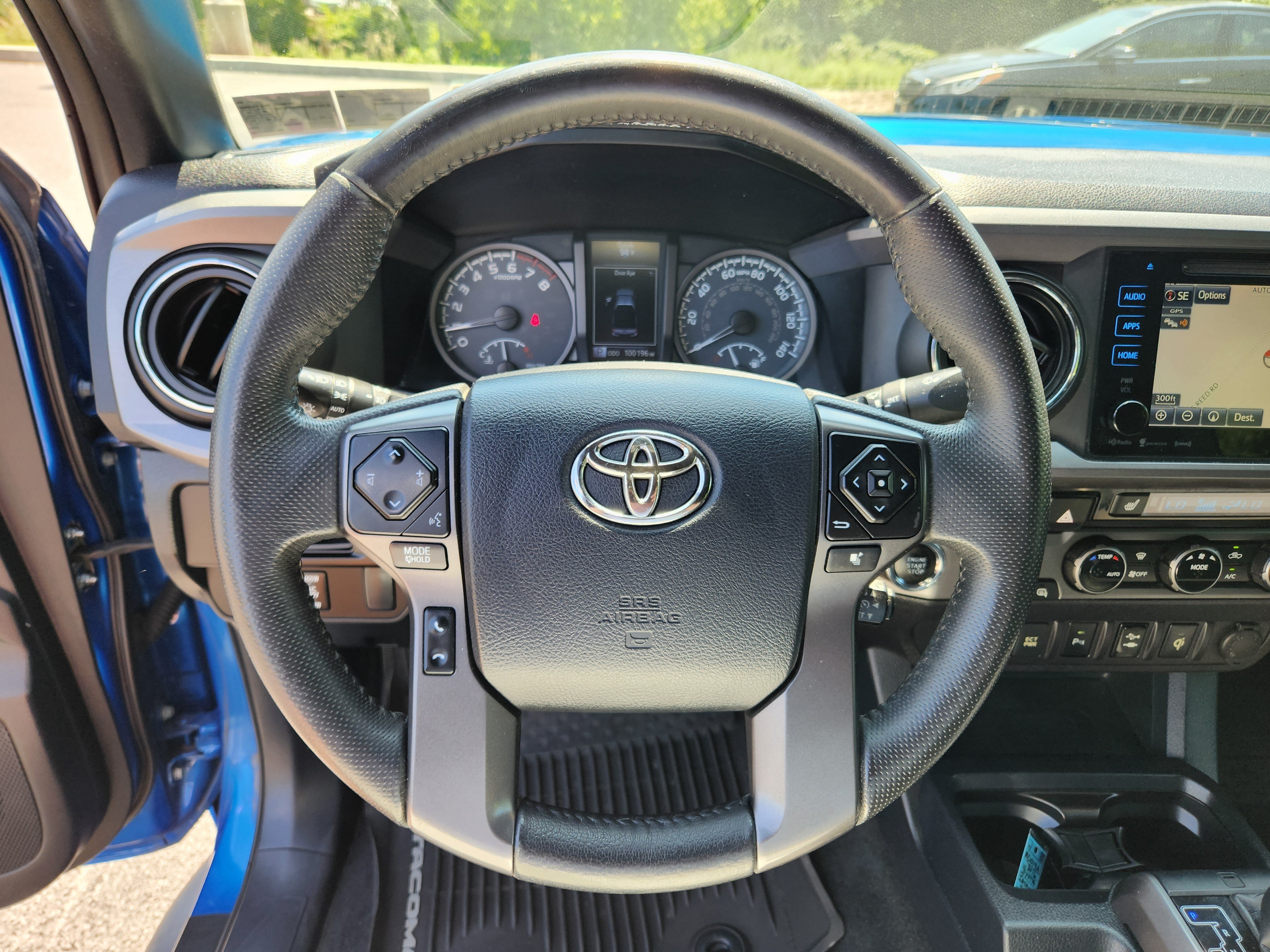 Used 2016 Toyota Tacoma TRD Off-Road w/ Premium & Technology Package AWD/4WD image 18