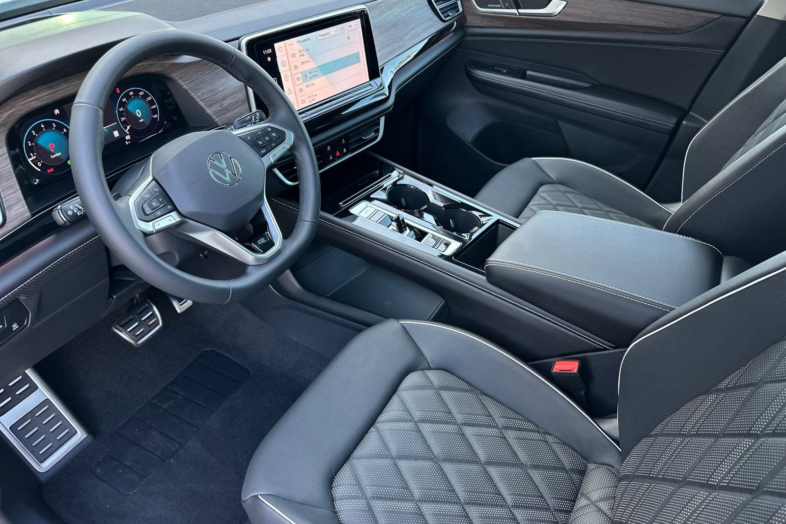 New 2026 Volkswagen Atlas SEL Premium R-Line image 8