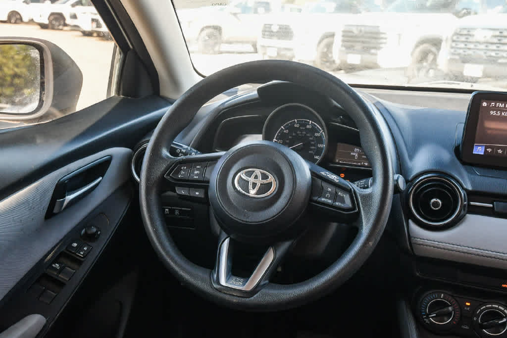Used 2019 Toyota Yaris LE FWD image 12