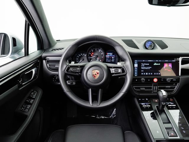 Certified 2026 Porsche Macan AWD/4WD image 19