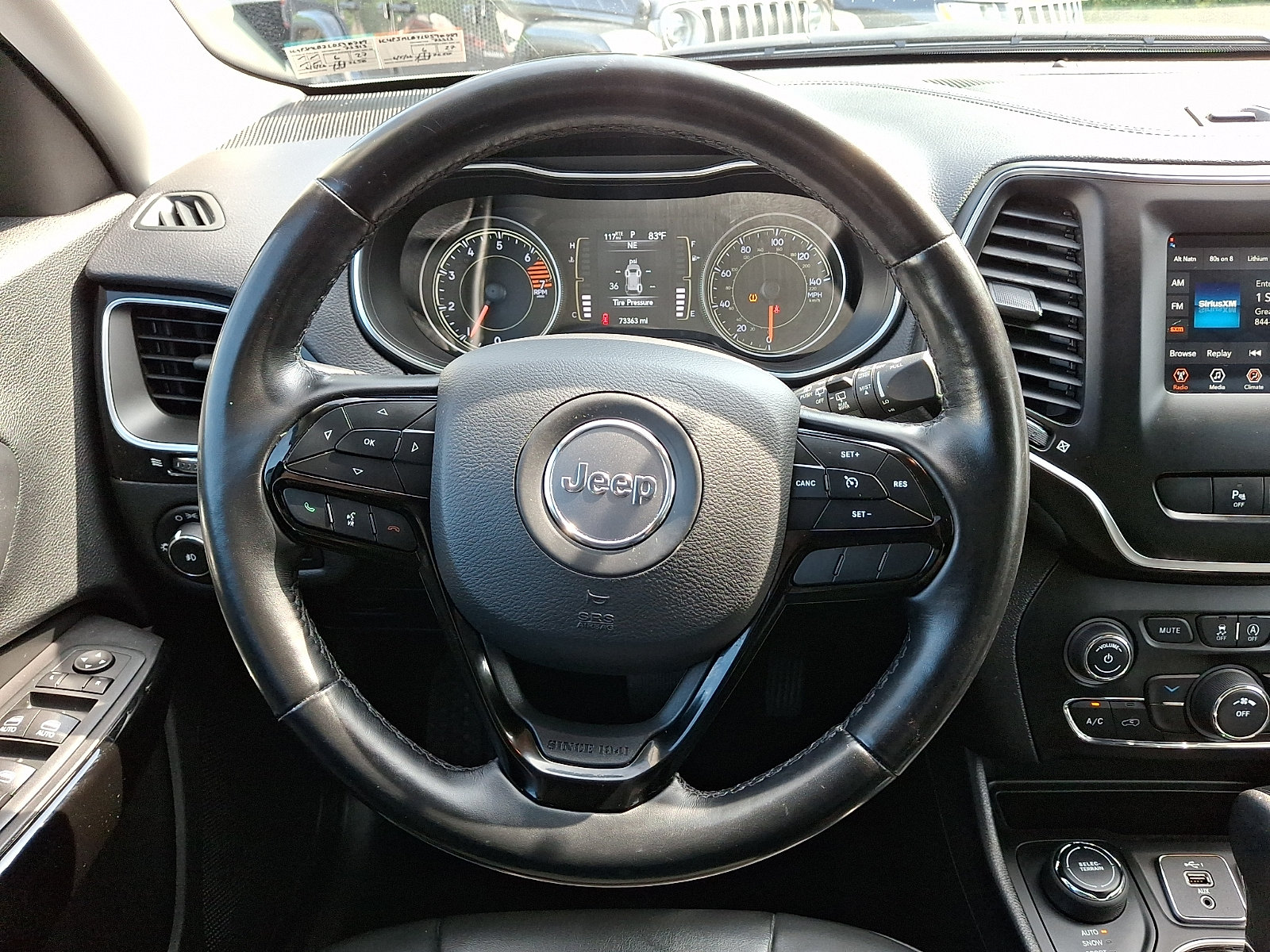 Certified 2020 Jeep Cherokee Latitude Plus AWD/4WD image 18