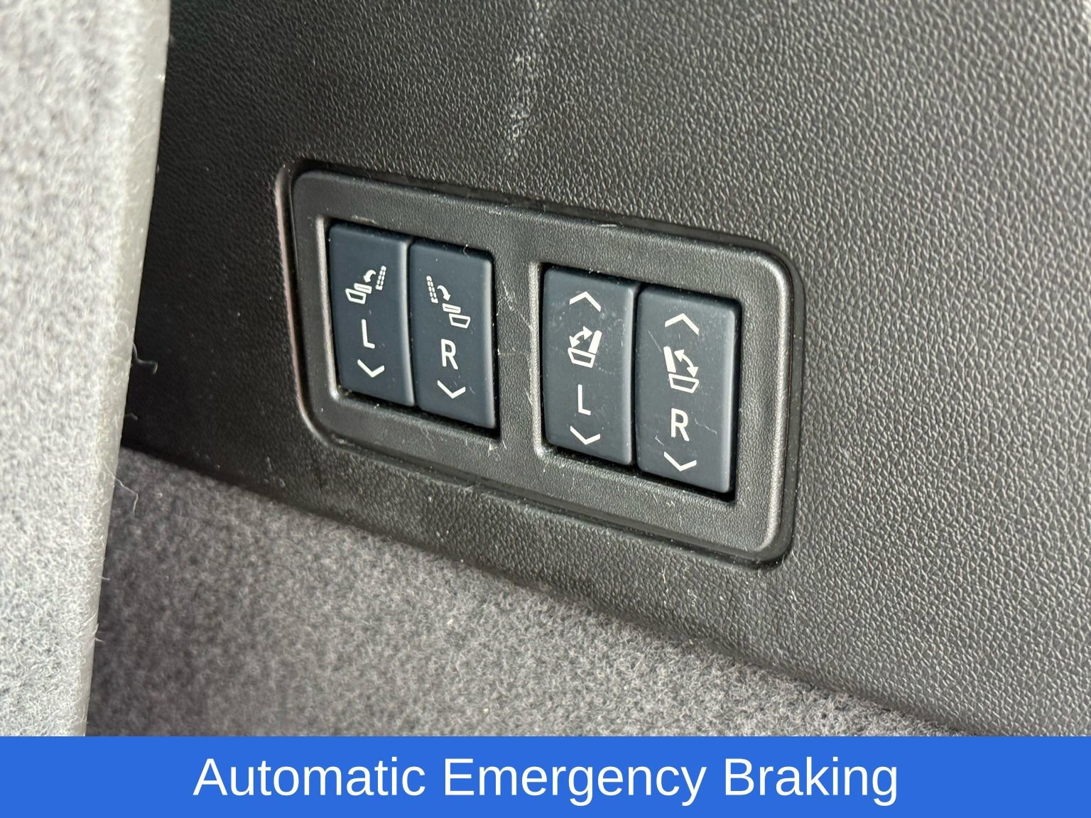 Used 2025 Cadillac XT6 Premium Luxury image 43