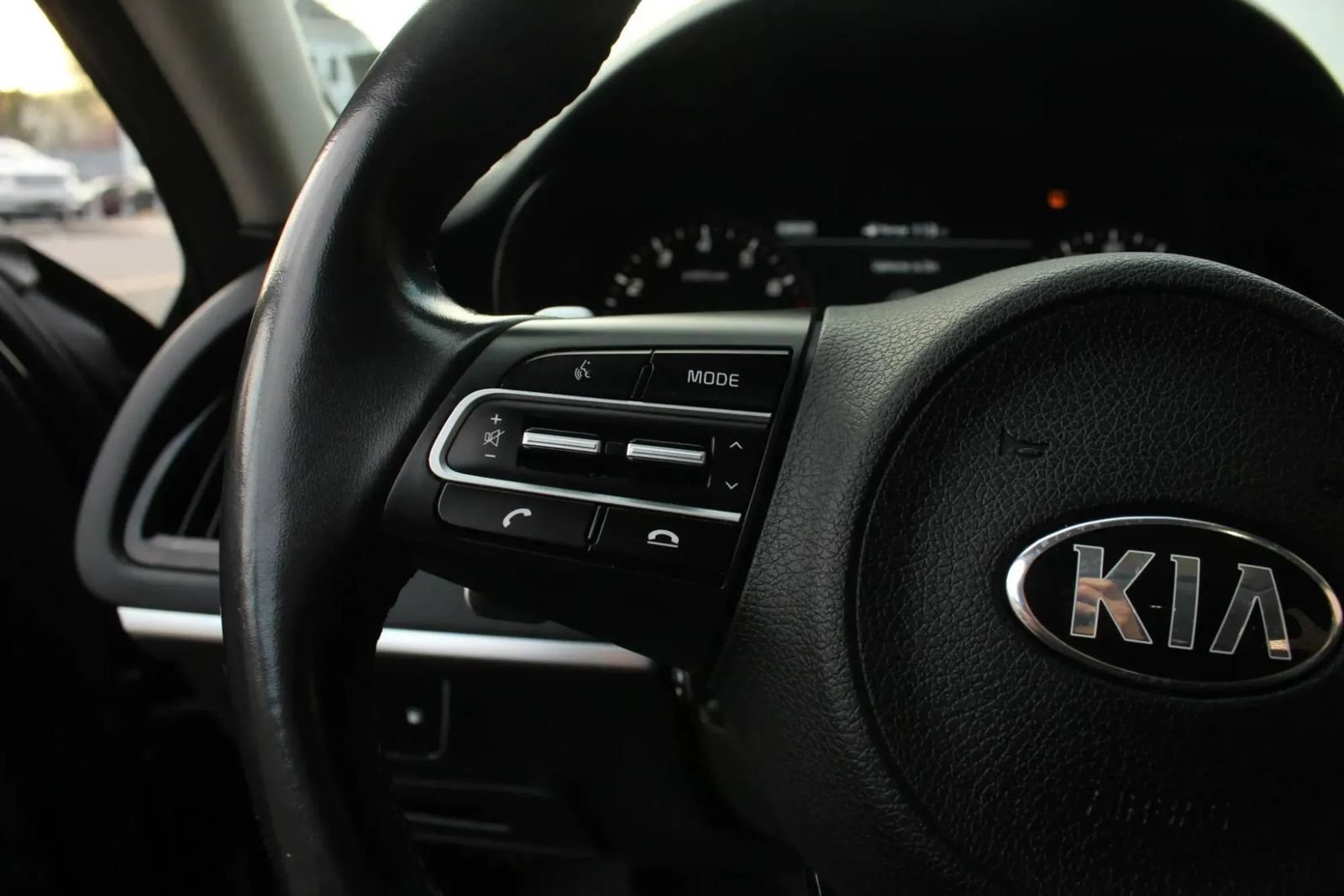 Used 2018 Kia Stinger Premium RWD image 27