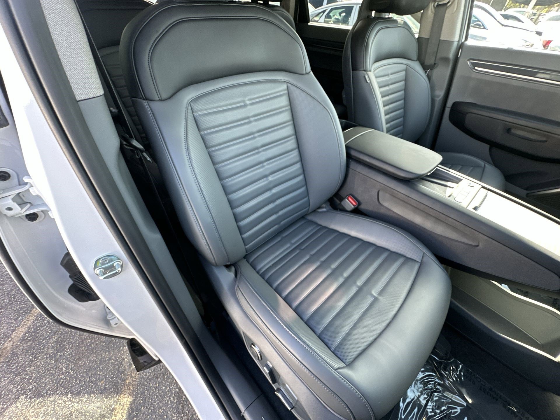 Certified 2026 Kia EV9 Land image 28