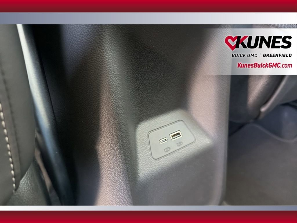 Used 2024 Buick Envision Preferred image 32